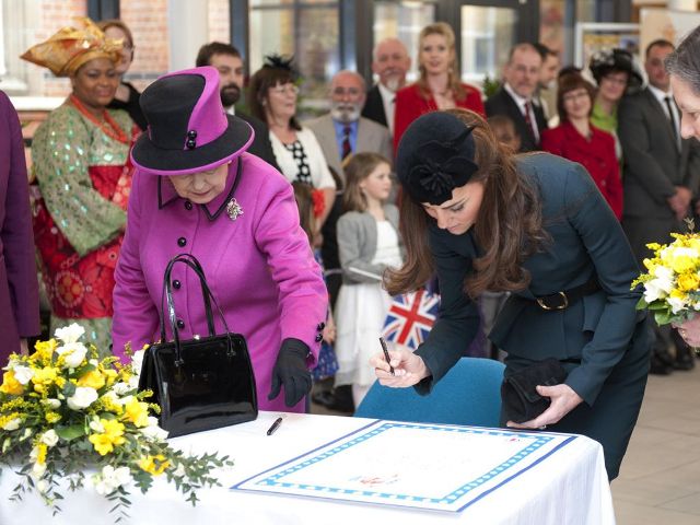 Signing of the Royal Guest Book
